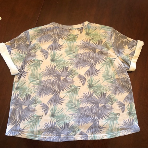 💥3 FOR $30💥 SABO SKIRT Floral Cuffed Tee - Picture 4 of 4